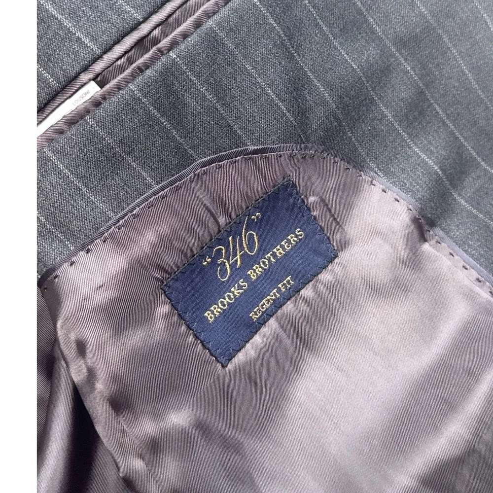 Brooks Brothers 346 Mens Grey Pinstripe Wool Suit 44R Regent Fit 35W 31L Blazer